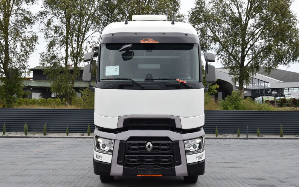 Renault T520 COMFORT / KLIMATYZACJA POSTOJOWA / ACC / LEDY / XENON / 2 ZBIORNIKI / NISKI PRZEBIEG / SERWISOWANY / SPROWADZONY - Влекач: снимка 2 Renault T520 COMFORT / KLIMATYZACJA POSTOJOWA / ACC / LEDY / XENON / 2 ZBIORNIKI / NISKI PRZEBIEG / SERWISOWANY / SPROWADZONY - Влекач: снимка 2