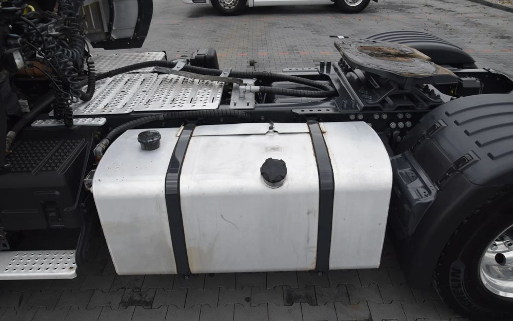 Влекач Scania R450 / HYDRAULIKA / RETARDER / ACC / KLIMA / FULL LEDY / ALUFELGI / SERWISOWANA / SPROWADZONA: снимка 17