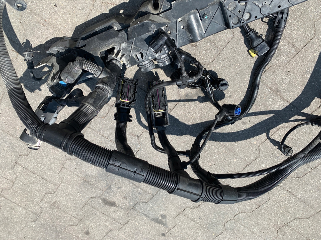 INSTALACJA SILNIKA MAN TGX TGS EURO 6 D2676 LF26 - Двигател и части за Камион: снимка 3 INSTALACJA SILNIKA MAN TGX TGS EURO 6 D2676 LF26 - Двигател и части за Камион: снимка 3