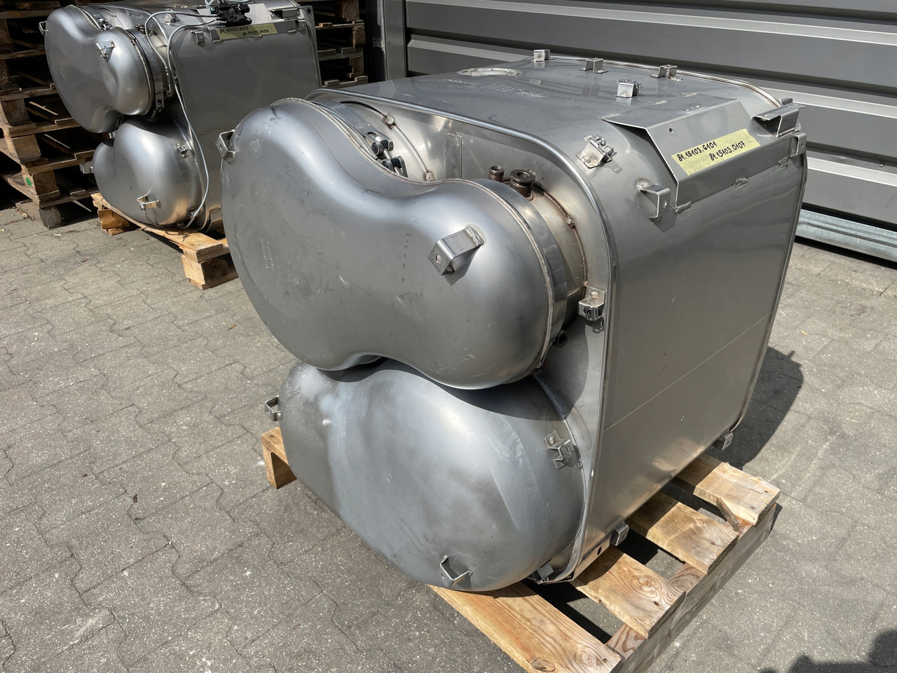 KATALIZATOR MAN TGX TGS EURO 6 DPF TŁUMIK WYDECH 81151036101 - Катализатор за Камион: снимка 1 KATALIZATOR MAN TGX TGS EURO 6 DPF TŁUMIK WYDECH 81151036101 - Катализатор за Камион: снимка 1