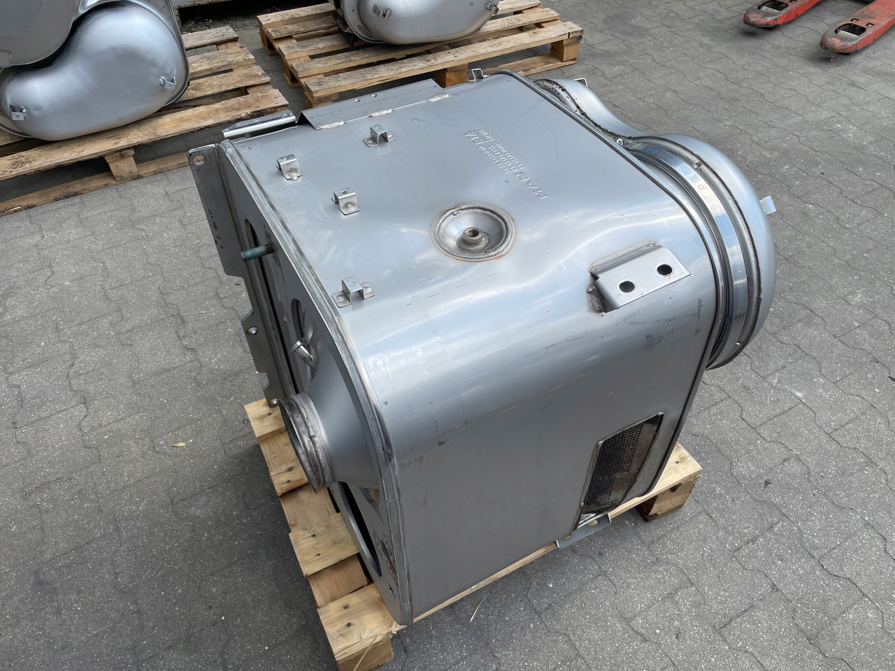 KATALIZATOR MAN TGX TGS EURO 6 DPF TŁUMIK WYDECH 81151036115 - Катализатор за Камион: снимка 5 KATALIZATOR MAN TGX TGS EURO 6 DPF TŁUMIK WYDECH 81151036115 - Катализатор за Камион: снимка 5