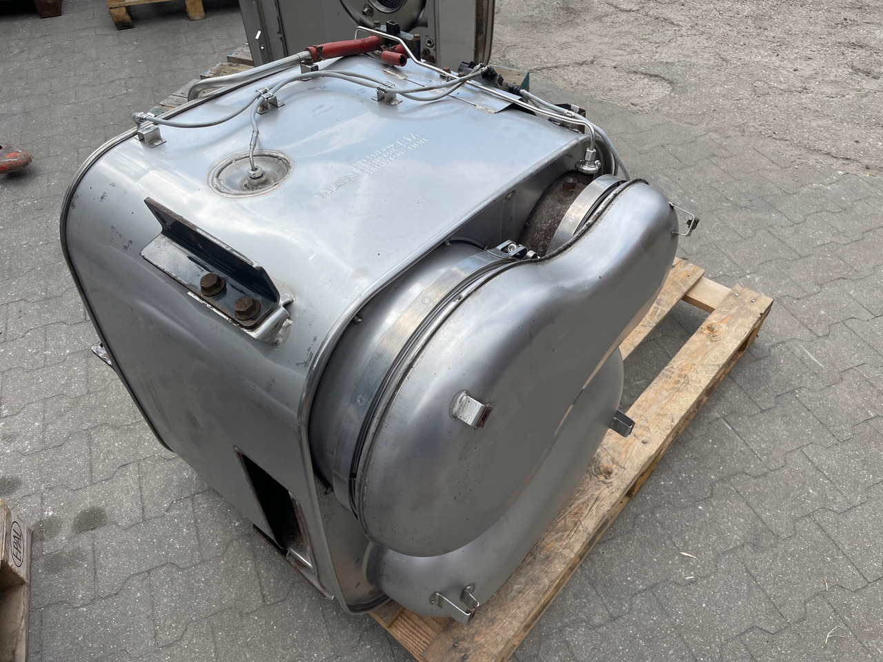 KATALIZATOR MAN TGX TGS EURO 6 DPF TŁUMIK WYDECH 81151036115 - Изпускателна тръба за Камион: снимка 3 KATALIZATOR MAN TGX TGS EURO 6 DPF TŁUMIK WYDECH 81151036115 - Изпускателна тръба за Камион: снимка 3