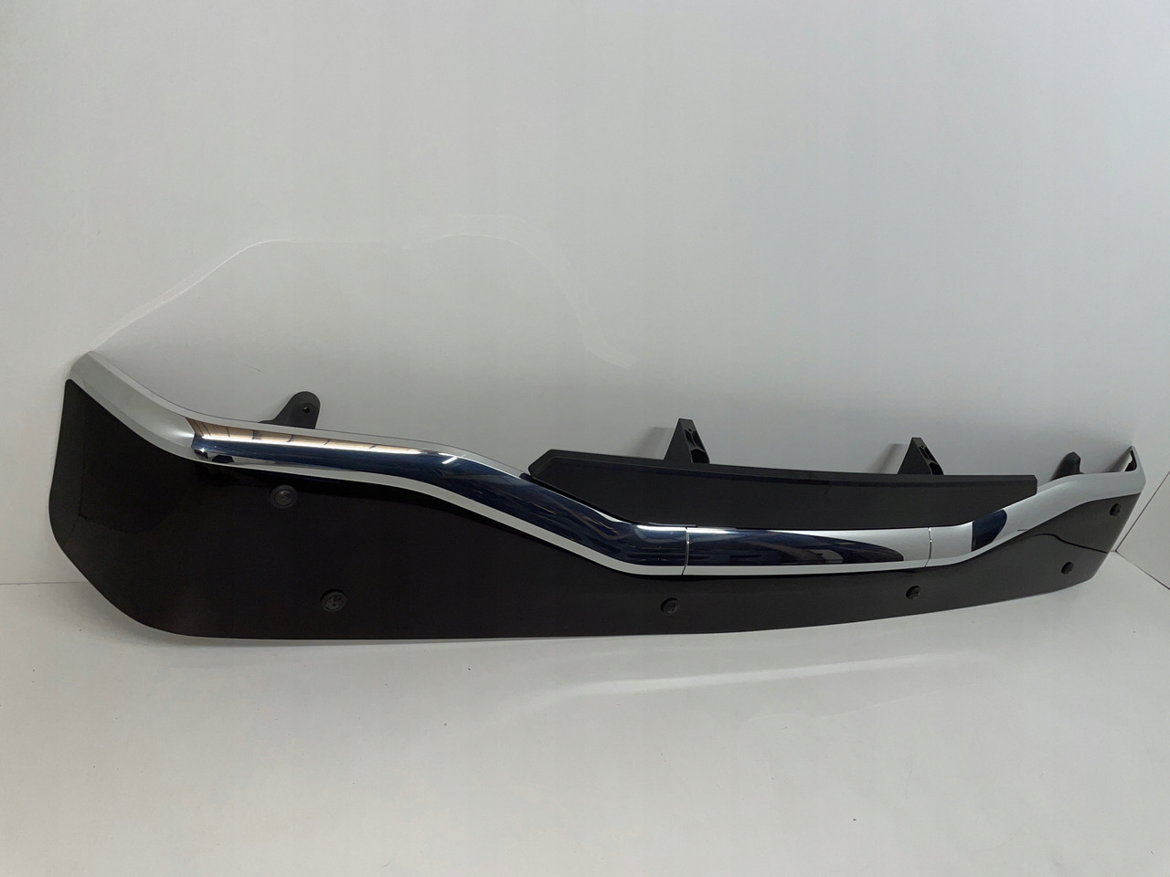 KOMPLETNA ORYGINALNA BLENDA OSŁONA PRZECIWSŁONECZNA MAN TG3 TGX 3 TGX-3 - Слънцезащитна козирка за Камион: снимка 2 KOMPLETNA ORYGINALNA BLENDA OSŁONA PRZECIWSŁONECZNA MAN TG3 TGX 3 TGX-3 - Слънцезащитна козирка за Камион: снимка 2