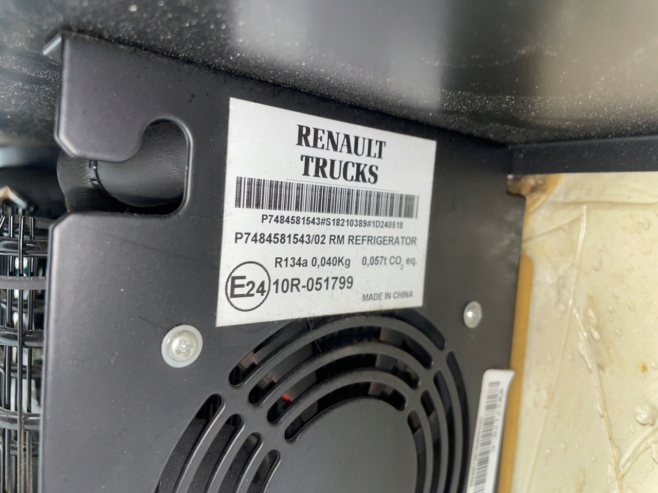 LODÓWKA RENAULT GAMA T RANGE P7484581543/2 - Кабина и интериор за Камион: снимка 2 LODÓWKA RENAULT GAMA T RANGE P7484581543/2 - Кабина и интериор за Камион: снимка 2