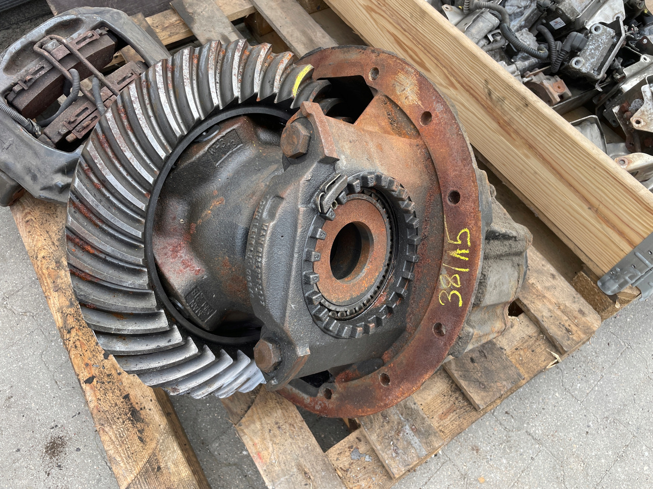 MAN TGX TGS TGA WKŁAD DYFERENCJAŁ MOSTU DYFER 38:15, 81350106301 - Задна ос за Камион: снимка 1 MAN TGX TGS TGA WKŁAD DYFERENCJAŁ MOSTU DYFER 38:15, 81350106301 - Задна ос за Камион: снимка 1