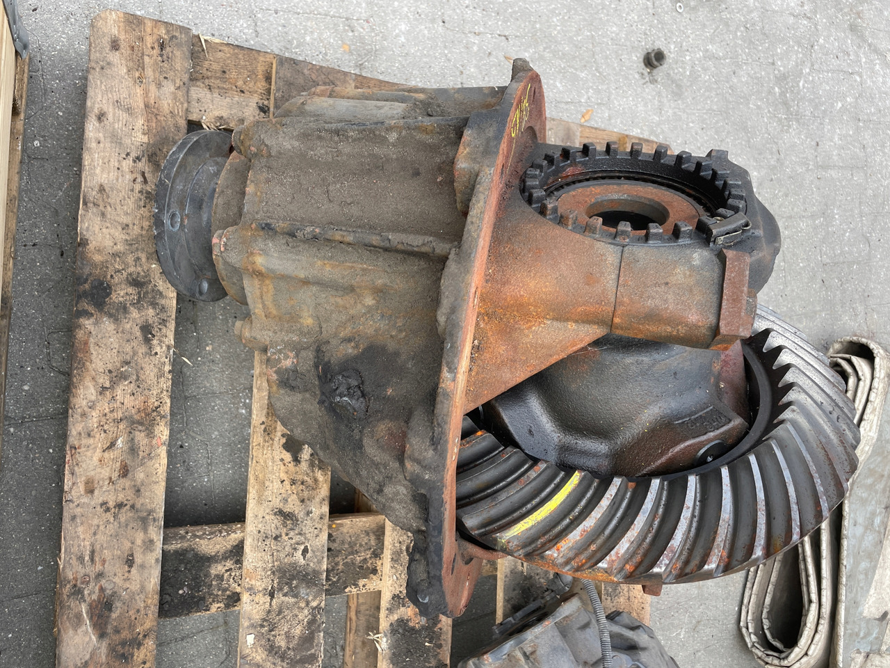 MAN TGX TGS TGA WKŁAD DYFERENCJAŁ MOSTU DYFER 38:15, 81350106301 - Задна ос за Камион: снимка 3 MAN TGX TGS TGA WKŁAD DYFERENCJAŁ MOSTU DYFER 38:15, 81350106301 - Задна ос за Камион: снимка 3