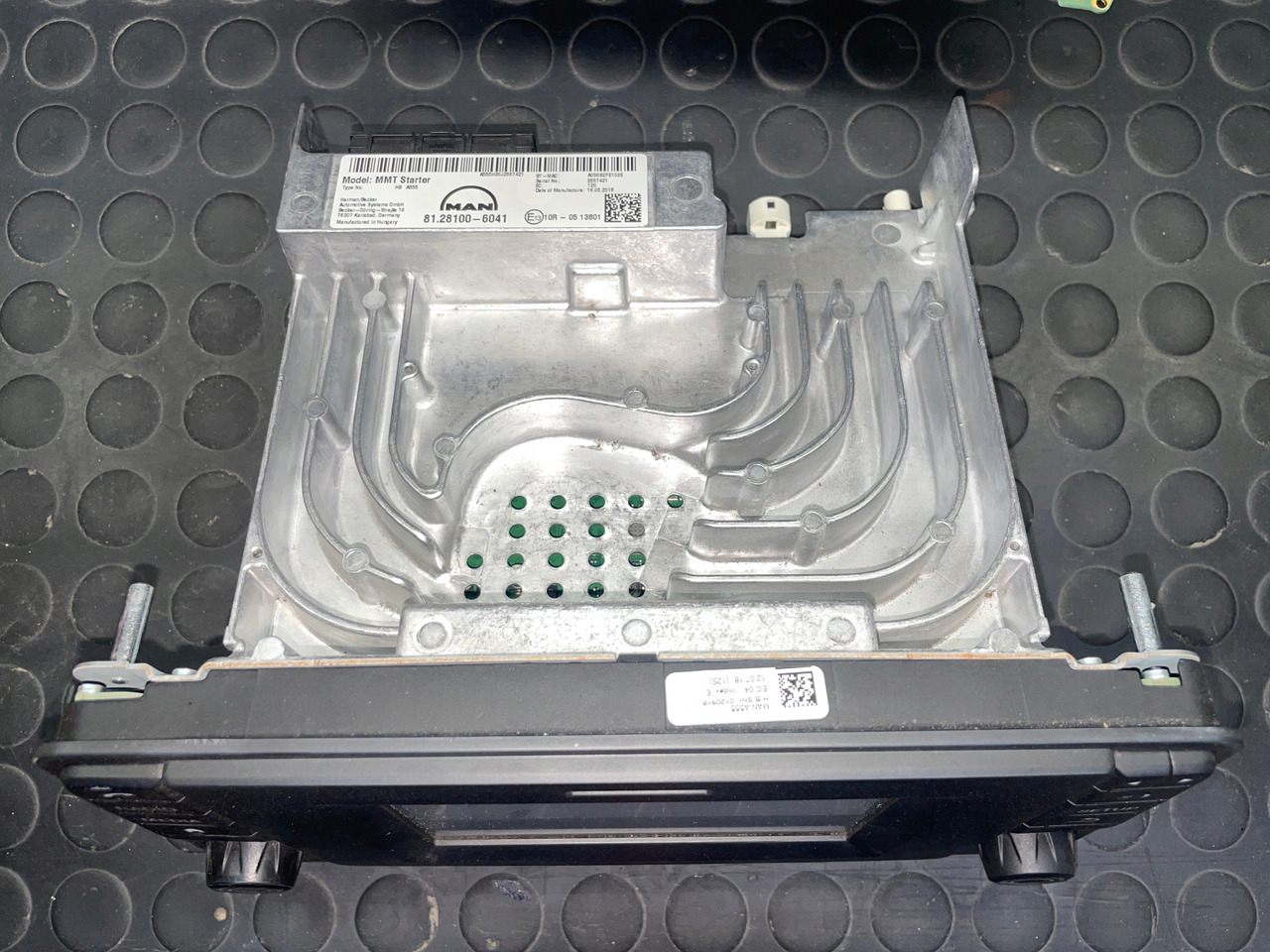 RADIO MAN TGX TGS TGL TGM EURO 6 NAWIGACJA 81281006041 - Навигационна система за Камион: снимка 2 RADIO MAN TGX TGS TGL TGM EURO 6 NAWIGACJA 81281006041 - Навигационна система за Камион: снимка 2