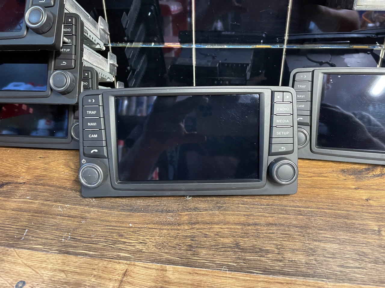 RADIO NAWIGACJA MAN TGS TGX EURO 6 81281006037 WYMIENIONY WYŚWIETLACZ - Навигационна система за Камион: снимка 2 RADIO NAWIGACJA MAN TGS TGX EURO 6 81281006037 WYMIENIONY WYŚWIETLACZ - Навигационна система за Камион: снимка 2