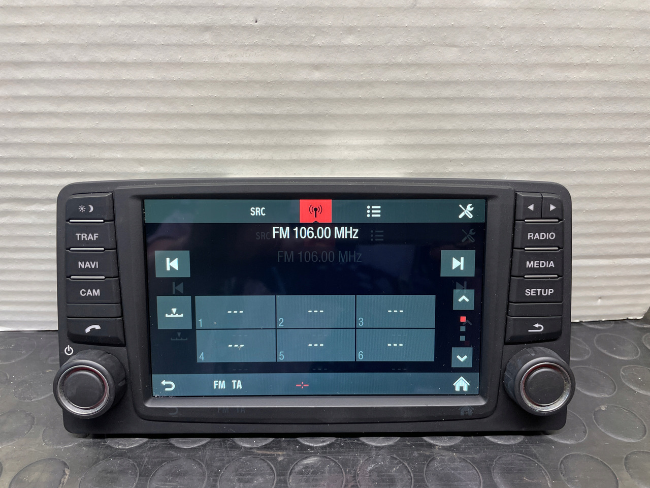 RADIO NAWIGACJA MAN TGS TGX EURO 6 81281006043 - Навигационна система за Камион: снимка 1 RADIO NAWIGACJA MAN TGS TGX EURO 6 81281006043 - Навигационна система за Камион: снимка 1