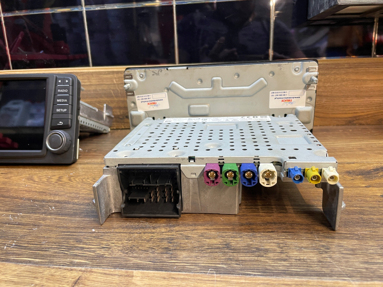 RADIO NAWIGACJA MAN TGS TGX EURO 6 81281006043 - Навигационна система за Камион: снимка 4 RADIO NAWIGACJA MAN TGS TGX EURO 6 81281006043 - Навигационна система за Камион: снимка 4