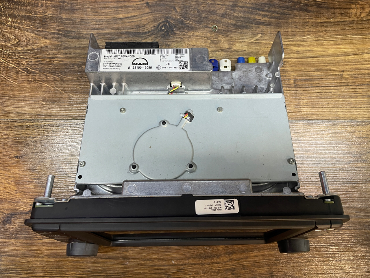 RADIO NAWIGACJA MAN TGS TGX EURO 6 81281006050 81281006043 - Навигационна система за Камион: снимка 5 RADIO NAWIGACJA MAN TGS TGX EURO 6 81281006050 81281006043 - Навигационна система за Камион: снимка 5