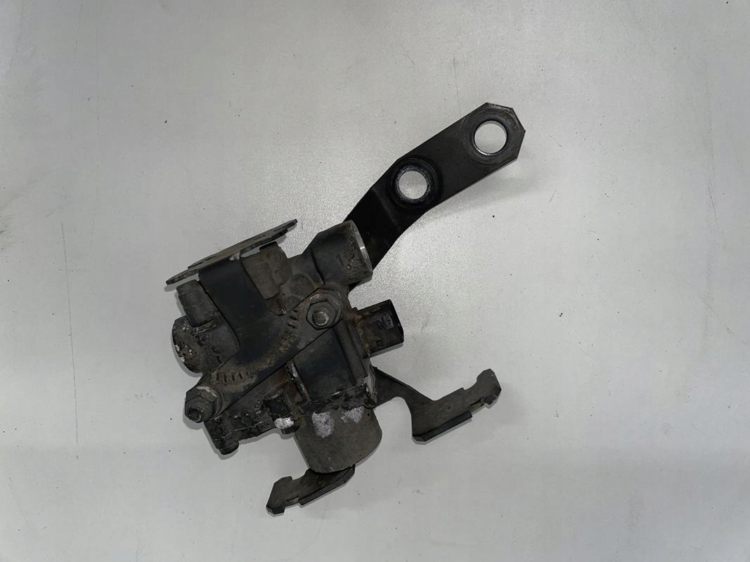 ZAWÓR CIŚNIENIA MERCEDES ACTROS MP4 A0054299244 - Окачване за Камион: снимка 4 ZAWÓR CIŚNIENIA MERCEDES ACTROS MP4 A0054299244 - Окачване за Камион: снимка 4