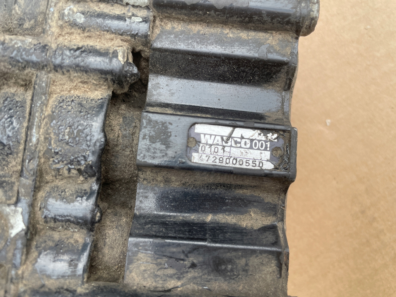 ZAWÓR PODUSZEK ECAS MAN TGA TGX TGS 4729000550 - Въздушно окачване за Камион: снимка 3 ZAWÓR PODUSZEK ECAS MAN TGA TGX TGS 4729000550 - Въздушно окачване за Камион: снимка 3