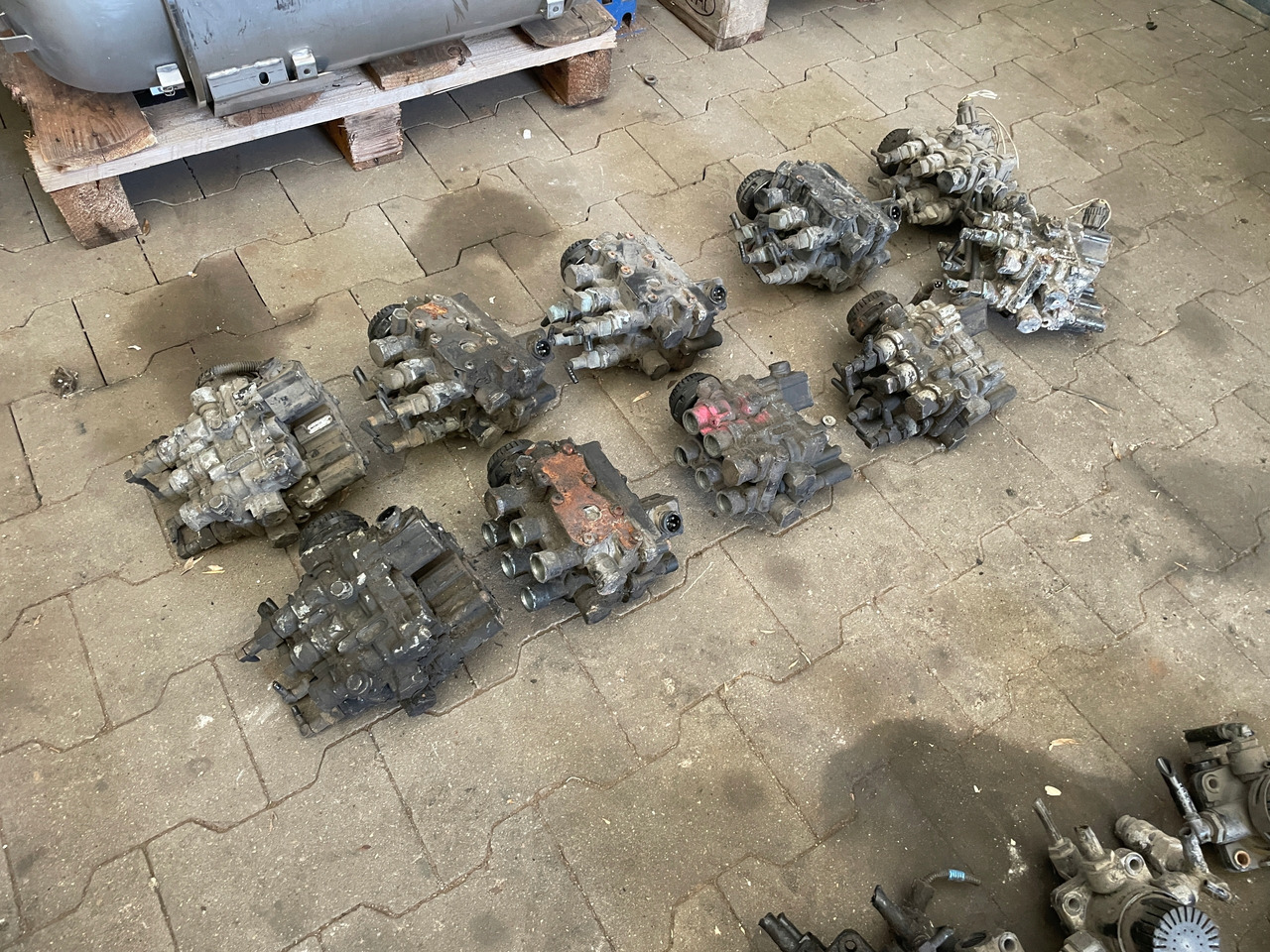 ZAWÓR PODUSZEK ECAS MAN TGA TGX TGS 4729000570 - Въздушно окачване за Камион: снимка 5 ZAWÓR PODUSZEK ECAS MAN TGA TGX TGS 4729000570 - Въздушно окачване за Камион: снимка 5