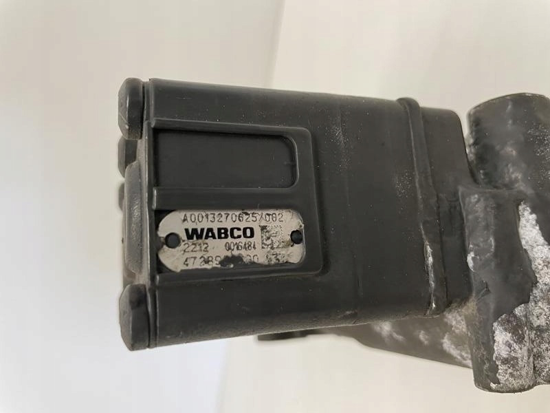 ZAWÓR PODUSZEK MERCEDES ACTROS MP 4 A0013270625 - Спирачен клапан за Камион: снимка 2 ZAWÓR PODUSZEK MERCEDES ACTROS MP 4 A0013270625 - Спирачен клапан за Камион: снимка 2