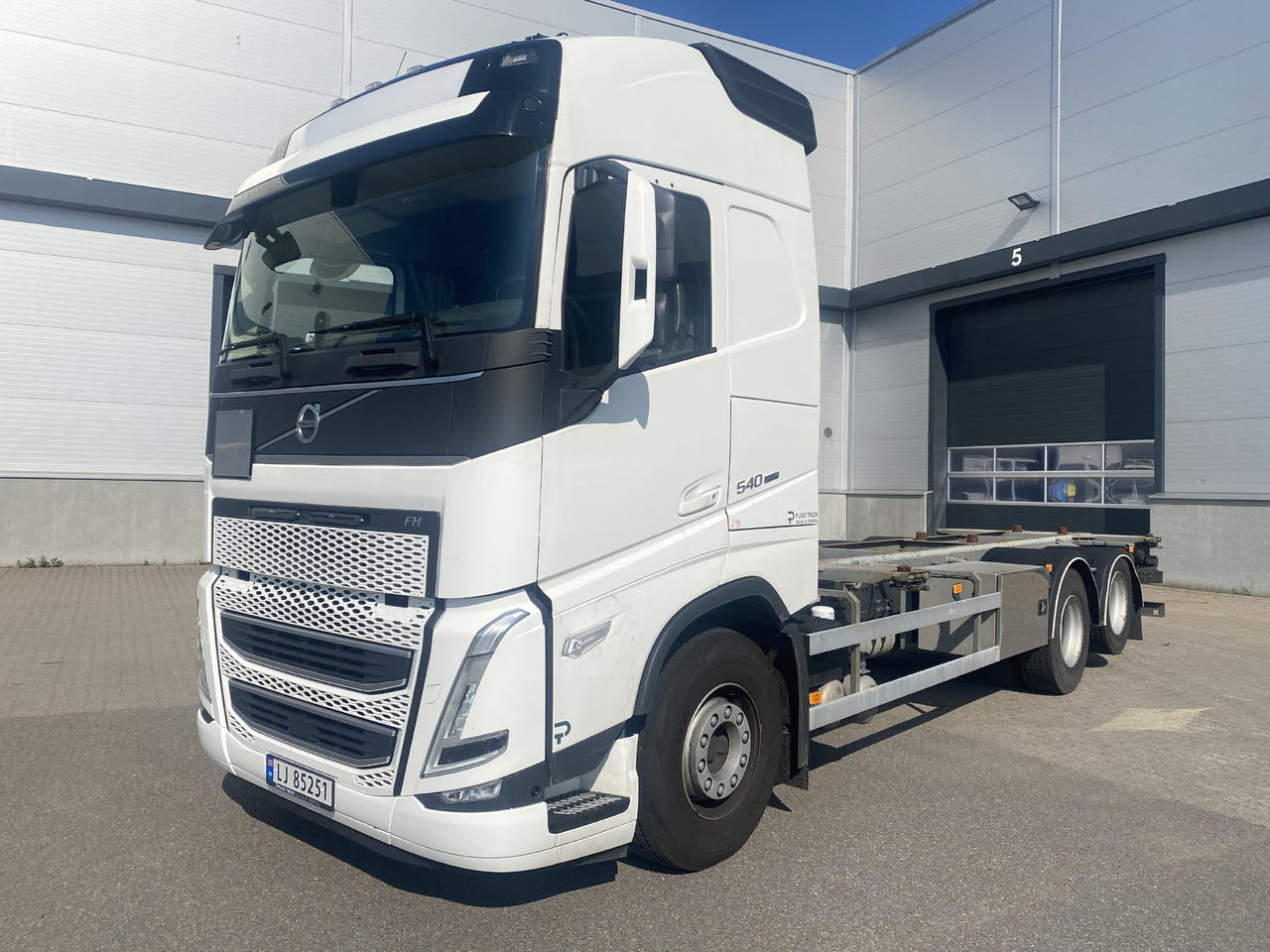 Volvo FH 540 - Контейнеровоз/ Сменна каросерия камион: снимка 1 Volvo FH 540 - Контейнеровоз/ Сменна каросерия камион: снимка 1