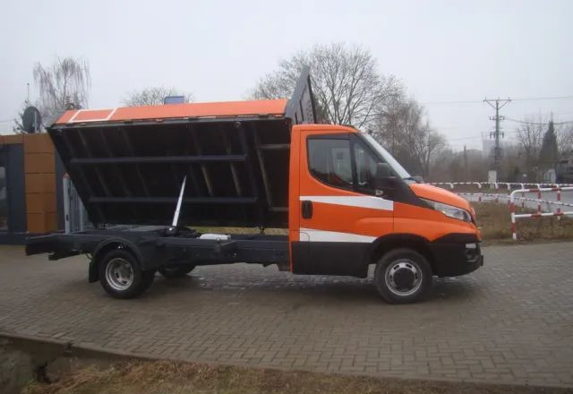 Iveco DAILY 35 C 3-STONNA WYWROTKA - Бус самосвал: снимка 4 Iveco DAILY 35 C 3-STONNA WYWROTKA - Бус самосвал: снимка 4