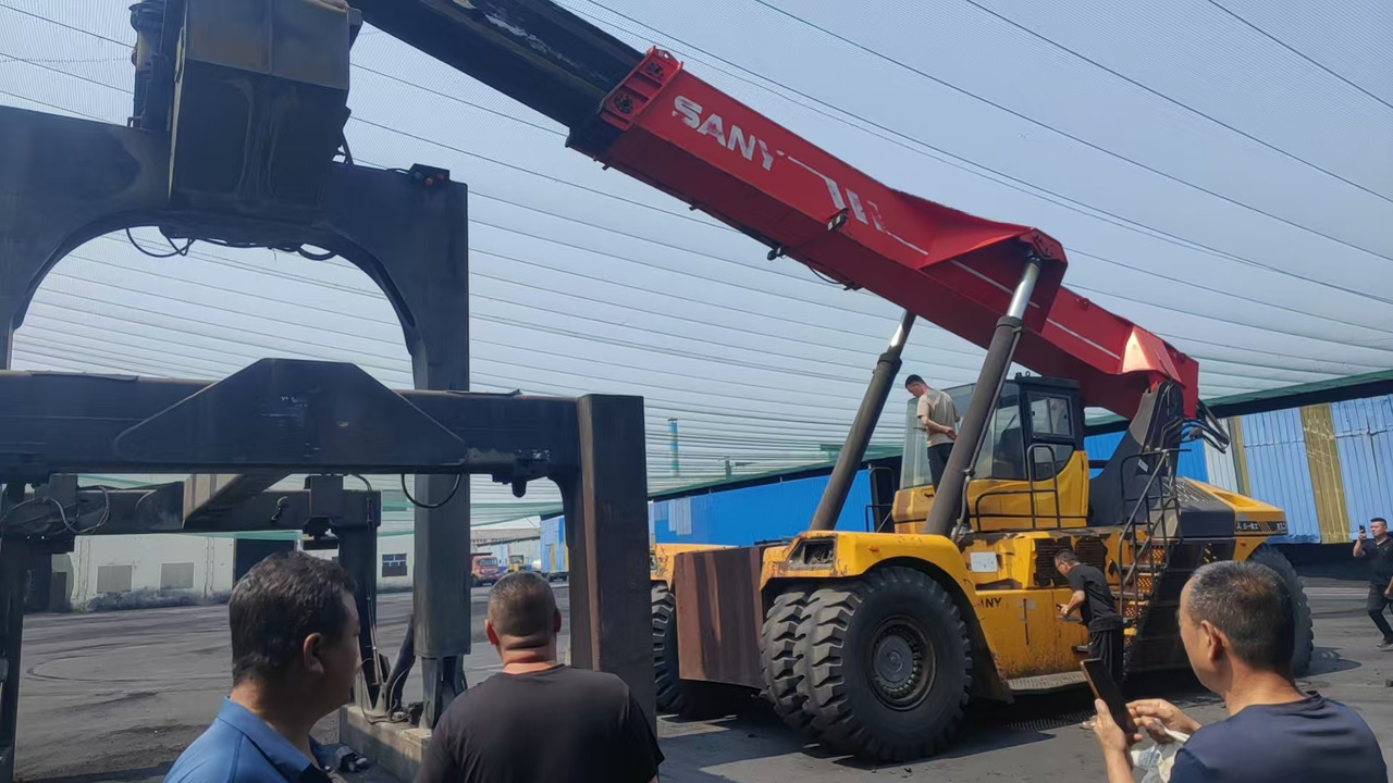 Sany 45 TON RSC450C - Ричстакер: снимка 2 Sany 45 TON RSC450C - Ричстакер: снимка 2