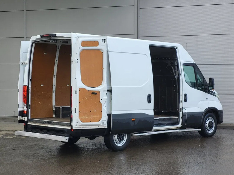 Iveco Daily 35S14 - Товарен бус, Бус с двойна кабина: снимка 3 Iveco Daily 35S14 - Товарен бус, Бус с двойна кабина: снимка 3