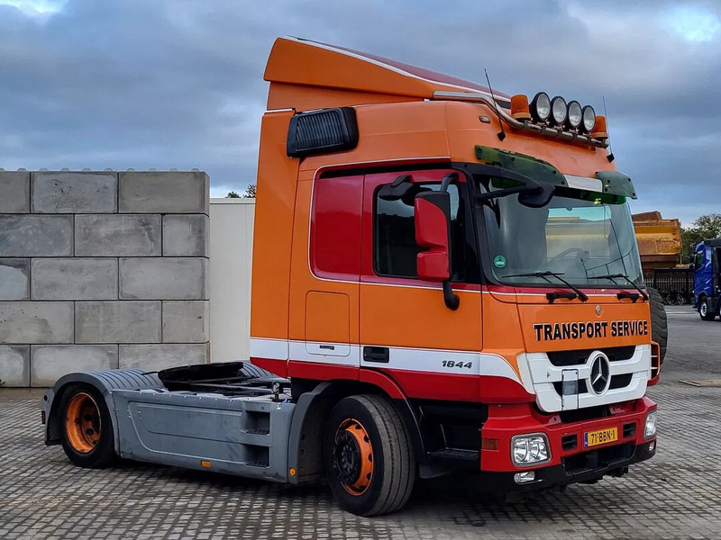 Mercedes-Benz SK 1844 Actros 1844 - Влекач: снимка 2 Mercedes-Benz SK 1844 Actros 1844 - Влекач: снимка 2