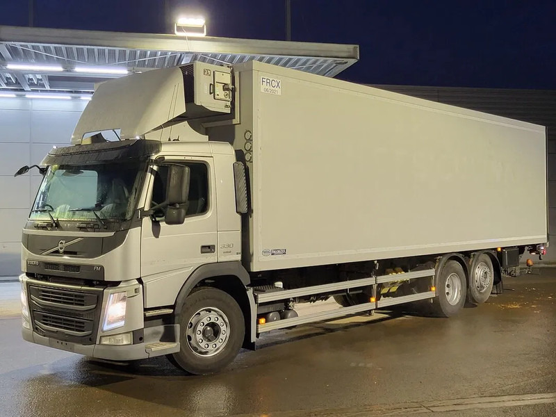Volvo FM 330 Automatic Taillift Clima Cruise PTO LED Refrigerated Truck Euro6 2015 - Рефрижератор камион: снимка 1 Volvo FM 330 Automatic Taillift Clima Cruise PTO LED Refrigerated Truck Euro6 2015 - Рефрижератор камион: снимка 1