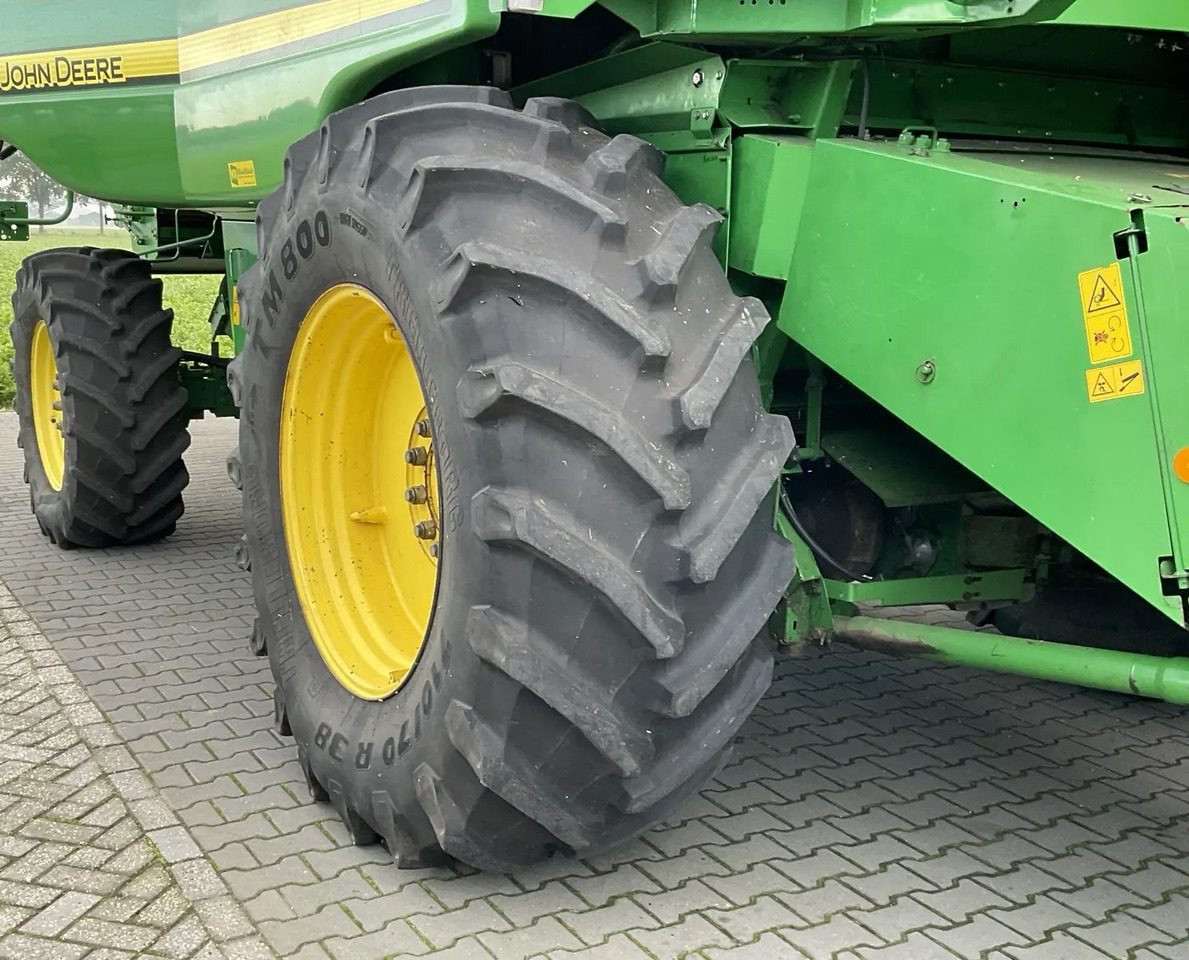 John Deere T560 - Зърнокомбайн: снимка 5 John Deere T560 - Зърнокомбайн: снимка 5
