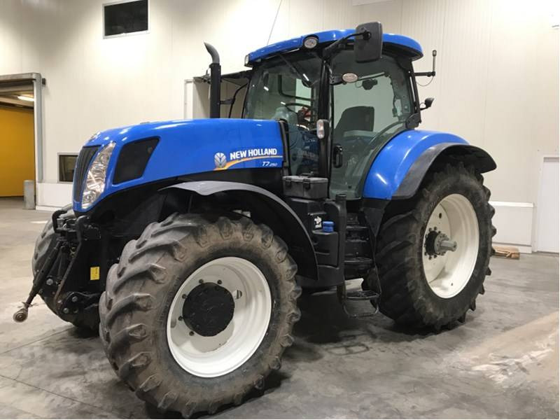 New Holland T7.250 - Трактор: снимка 1 New Holland T7.250 - Трактор: снимка 1