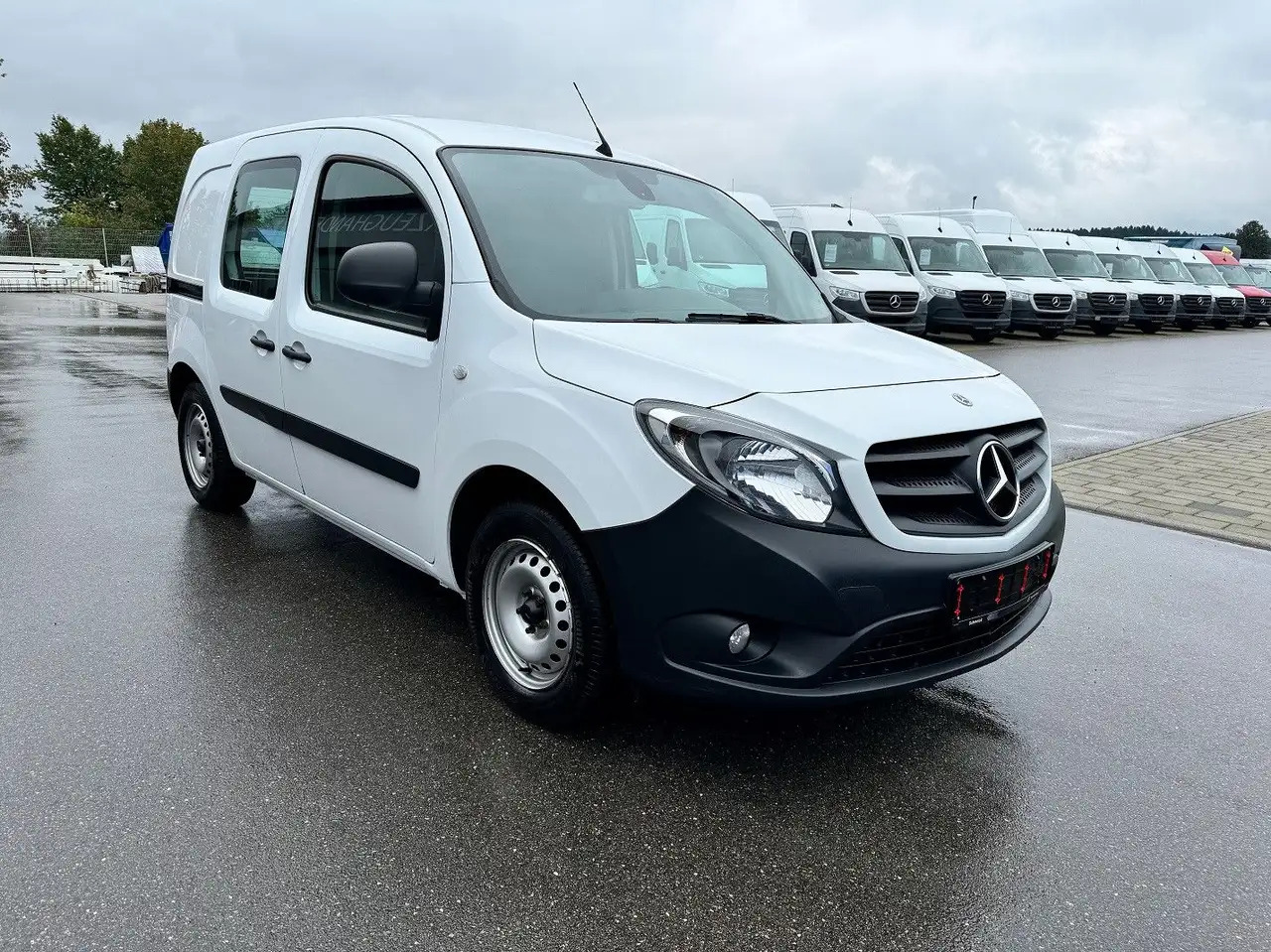 Mercedes-Benz Citan 111 CDI Lang Klima AHK - Товарен бус: снимка 2 Mercedes-Benz Citan 111 CDI Lang Klima AHK - Товарен бус: снимка 2