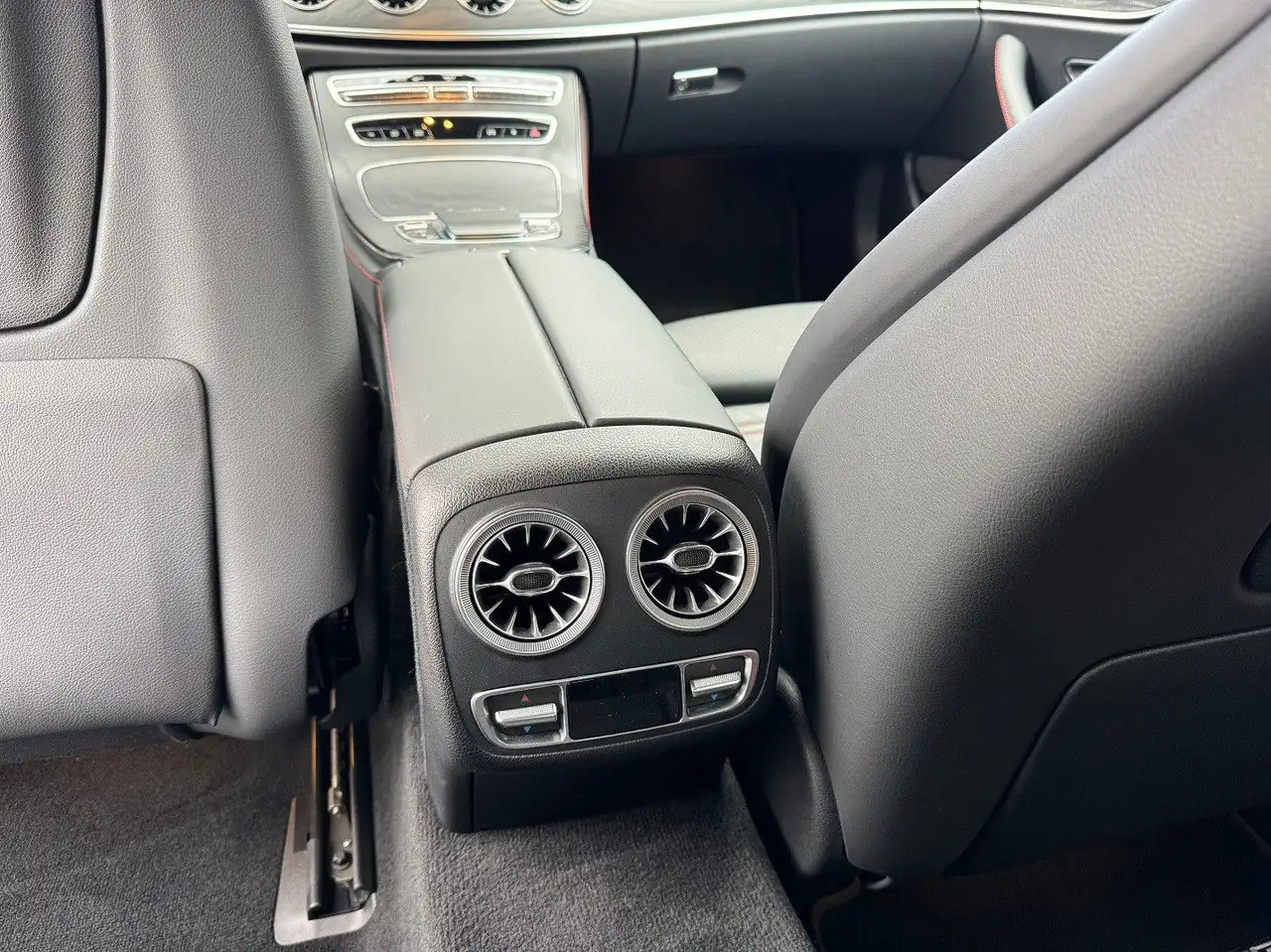 Купе Mercedes-Benz E 53 AMG E -Klasse Coupe E 53 AMG 4Matic: снимка 12