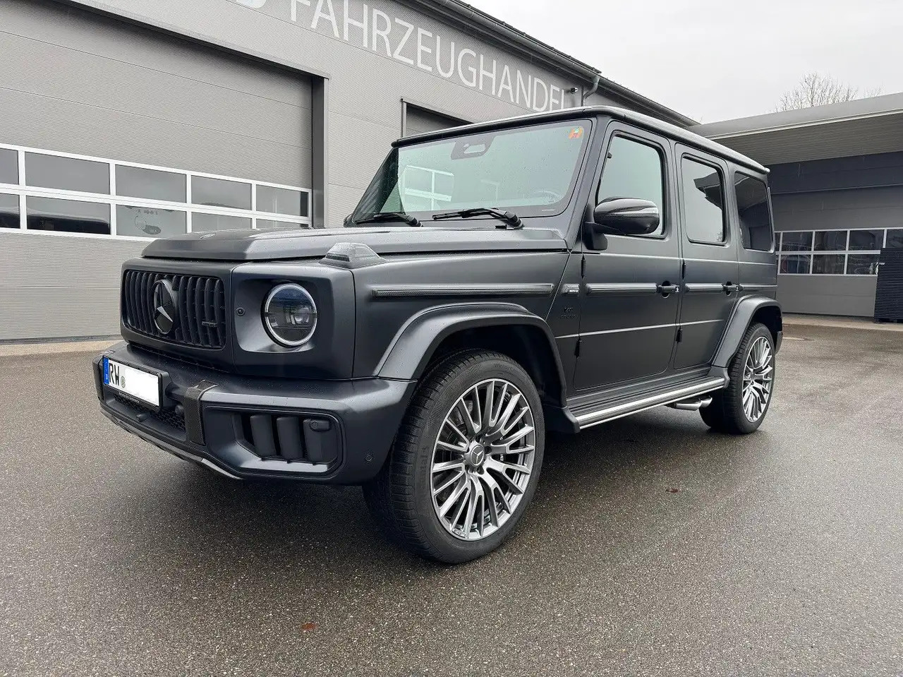 Mercedes-Benz G 63 AMG MOPF / FACELIFT VOLLAUSSTATTUNG - Джип: снимка 1 Mercedes-Benz G 63 AMG MOPF / FACELIFT VOLLAUSSTATTUNG - Джип: снимка 1