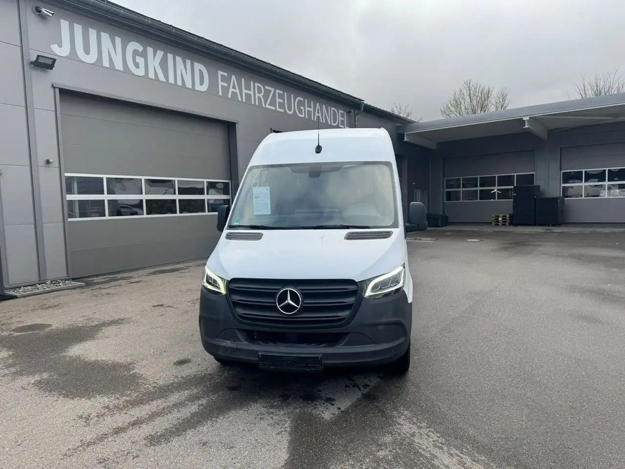 Mercedes-Benz Sprinter 317 CDI Maxi Lang LED MBUX Klima - Товарен бус: снимка 2 Mercedes-Benz Sprinter 317 CDI Maxi Lang LED MBUX Klima - Товарен бус: снимка 2