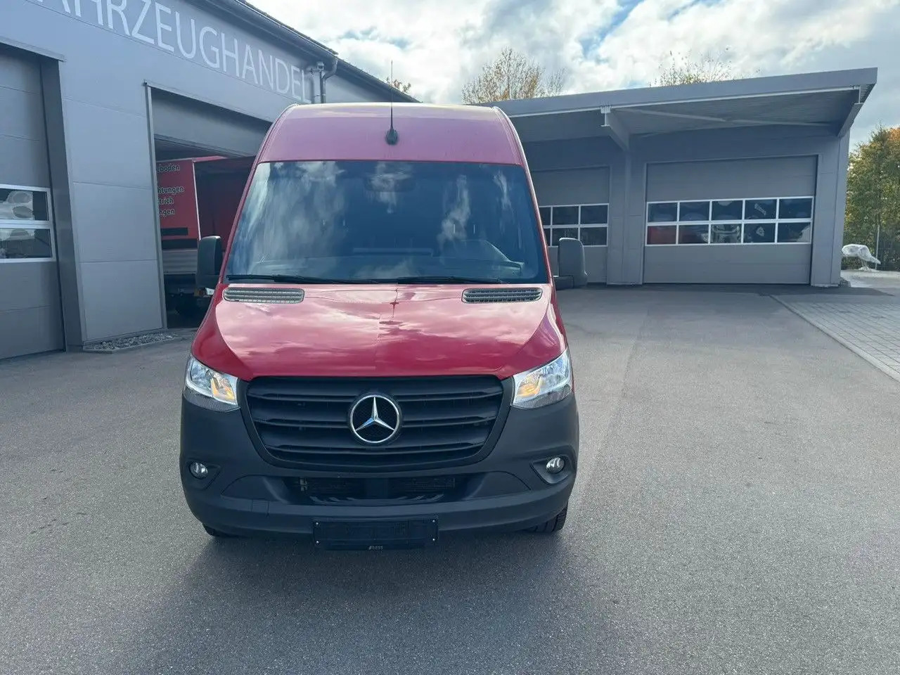 Mercedes-Benz Sprinter 317 CDI Maxi Lang Mixto AHK 3,5t MBUX - Бус с двойна кабина: снимка 2 Mercedes-Benz Sprinter 317 CDI Maxi Lang Mixto AHK 3,5t MBUX - Бус с двойна кабина: снимка 2