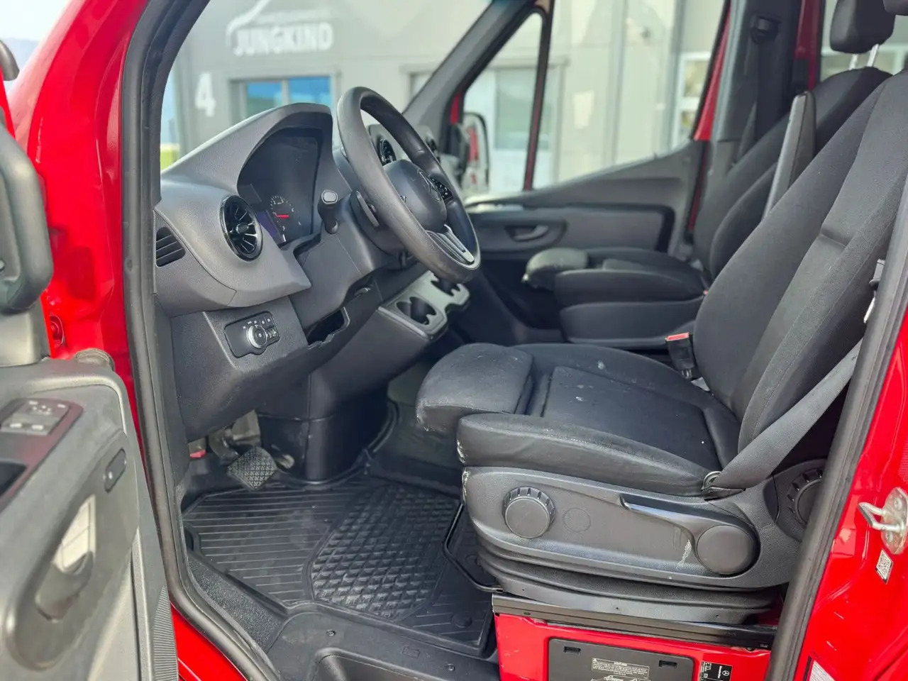 Mercedes-Benz Sprinter 317 CDI Maxi Lang Mixto AHK 3,5t MBUX - Товарен бус, Бус с двойна кабина: снимка 4 Mercedes-Benz Sprinter 317 CDI Maxi Lang Mixto AHK 3,5t MBUX - Товарен бус, Бус с двойна кабина: снимка 4