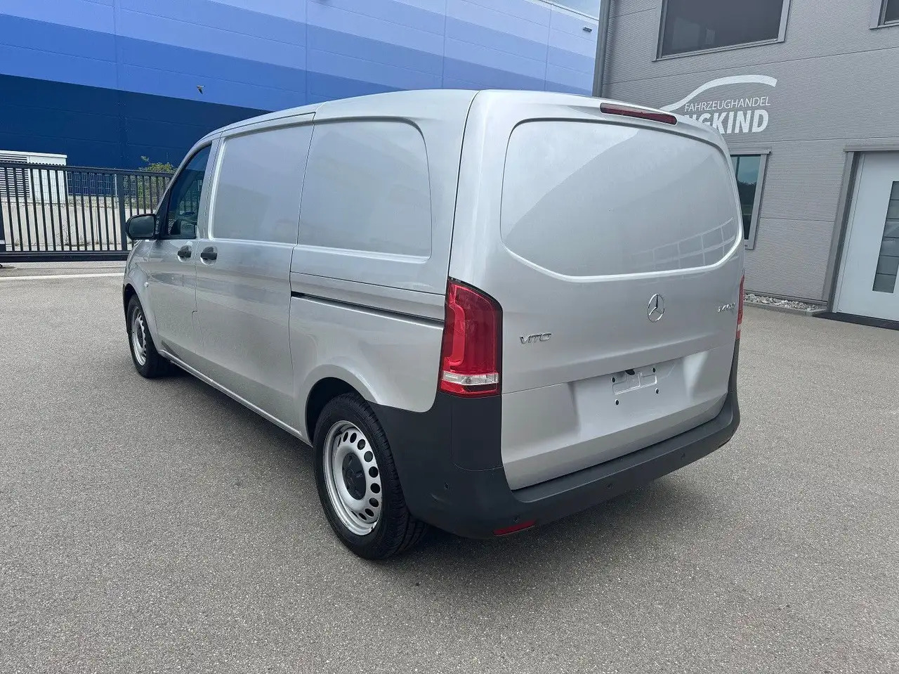 Mercedes-Benz Vito 114 CDI Kompakt Silber Klima Bott - Товарен бус: снимка 5 Mercedes-Benz Vito 114 CDI Kompakt Silber Klima Bott - Товарен бус: снимка 5
