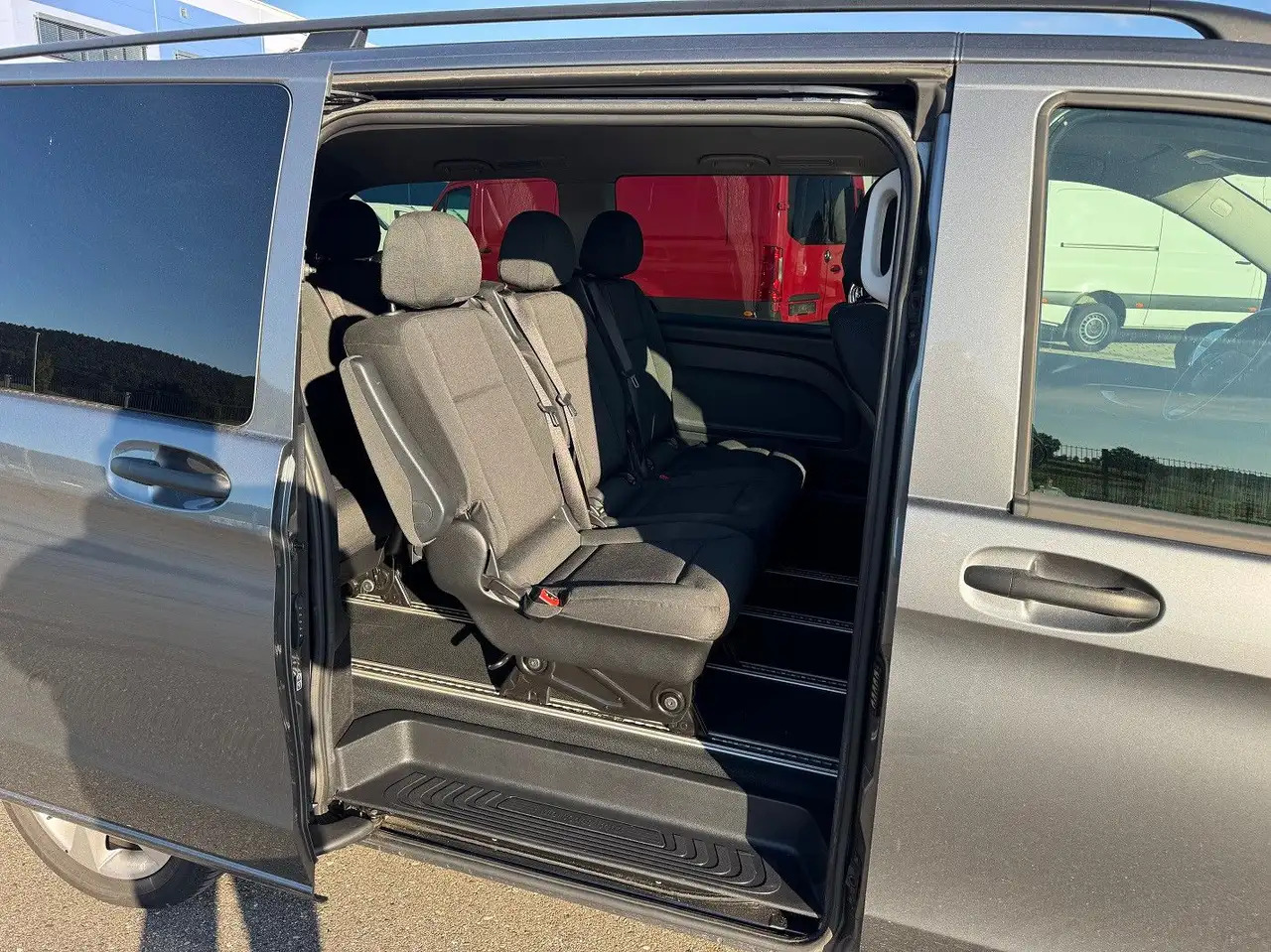 Лек автомобил Mercedes-Benz Vito Tourer 119 CDI Edition 4x4 Lang: снимка 7 Лек автомобил Mercedes-Benz Vito Tourer 119 CDI Edition 4x4 Lang: снимка 7