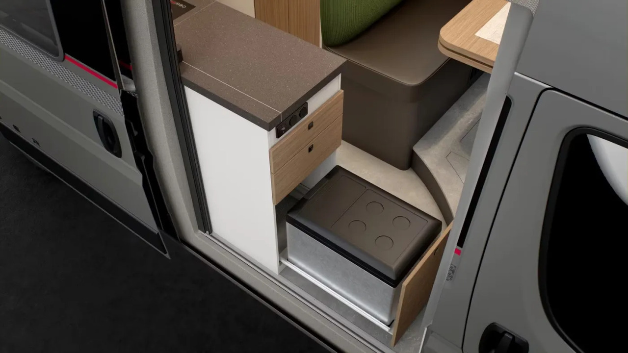 Wohnmobil Bürstner Papillon CV neues Modell - Кемпер ван: снимка 5 Wohnmobil Bürstner Papillon CV neues Modell - Кемпер ван: снимка 5