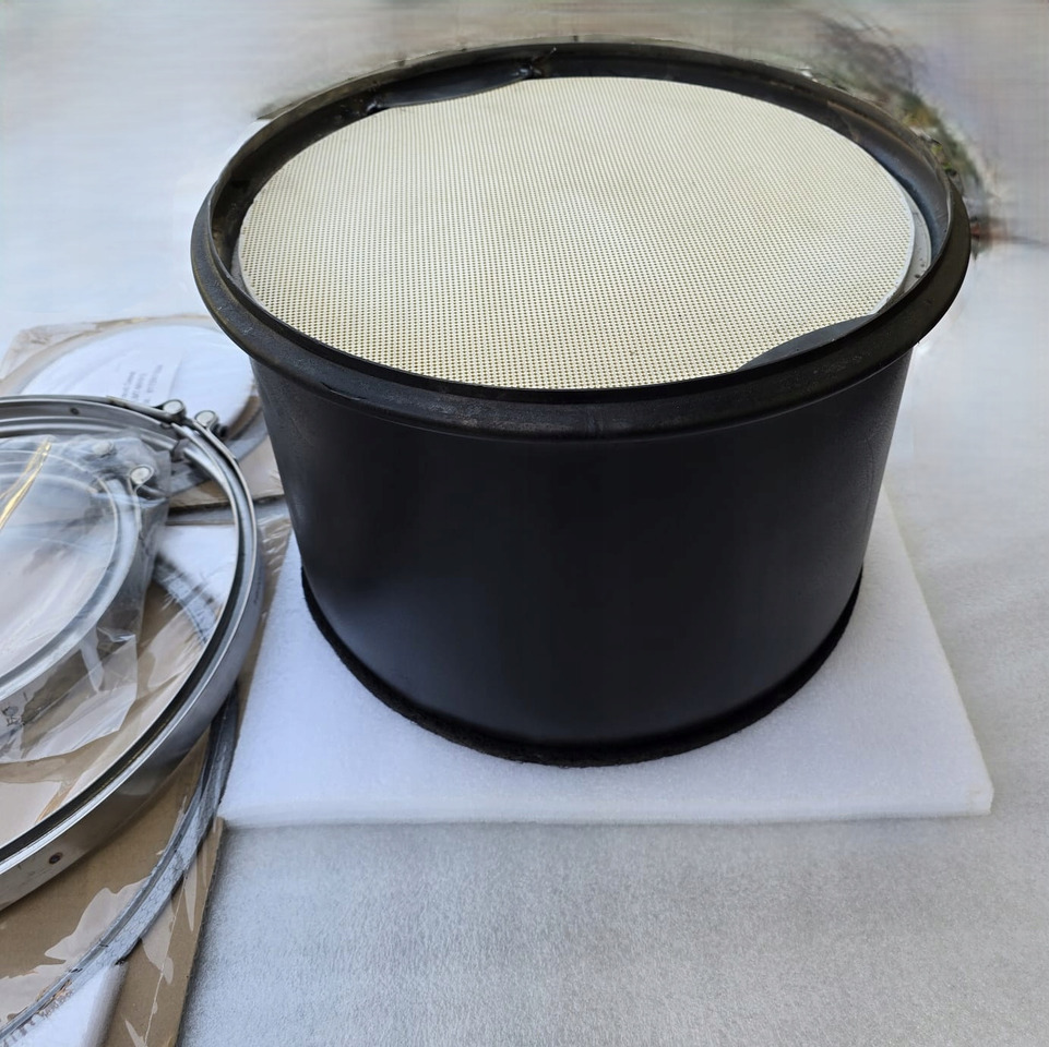 Nowy Wkład DPF MAN TGX Euro 6 + Zestaw uszczelek - Изпускателна система за Камион: снимка 2 Nowy Wkład DPF MAN TGX Euro 6 + Zestaw uszczelek - Изпускателна система за Камион: снимка 2