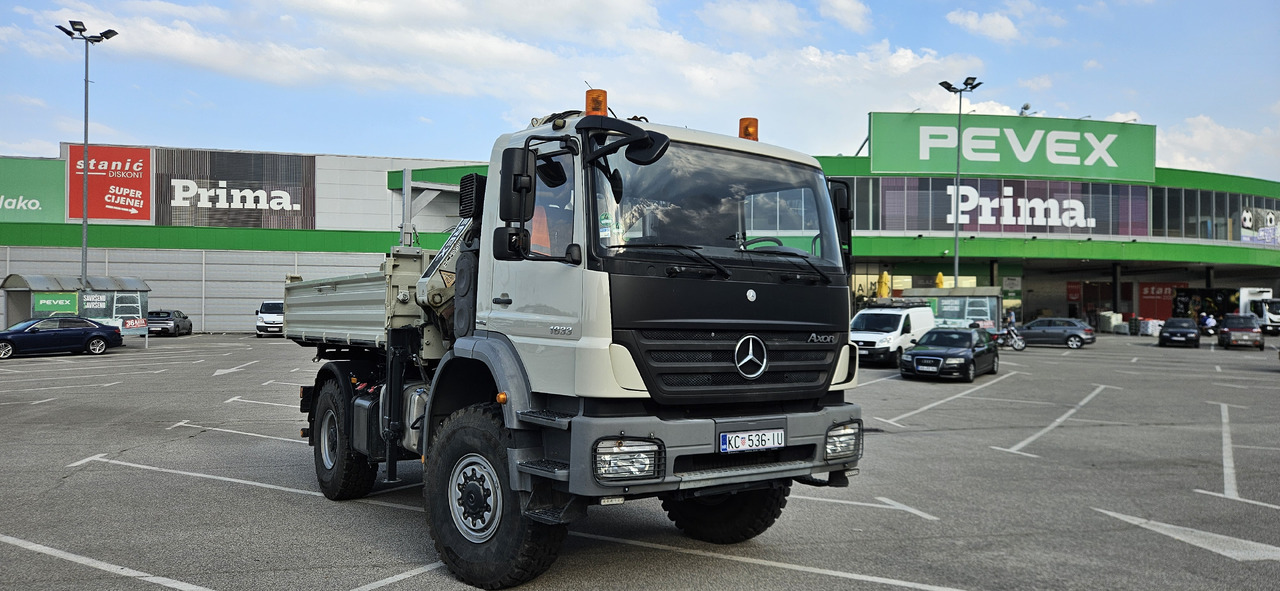 MERCEDES-BENZ Axor 1833 4x4 - Камион с кран: снимка 3 MERCEDES-BENZ Axor 1833 4x4 - Камион с кран: снимка 3