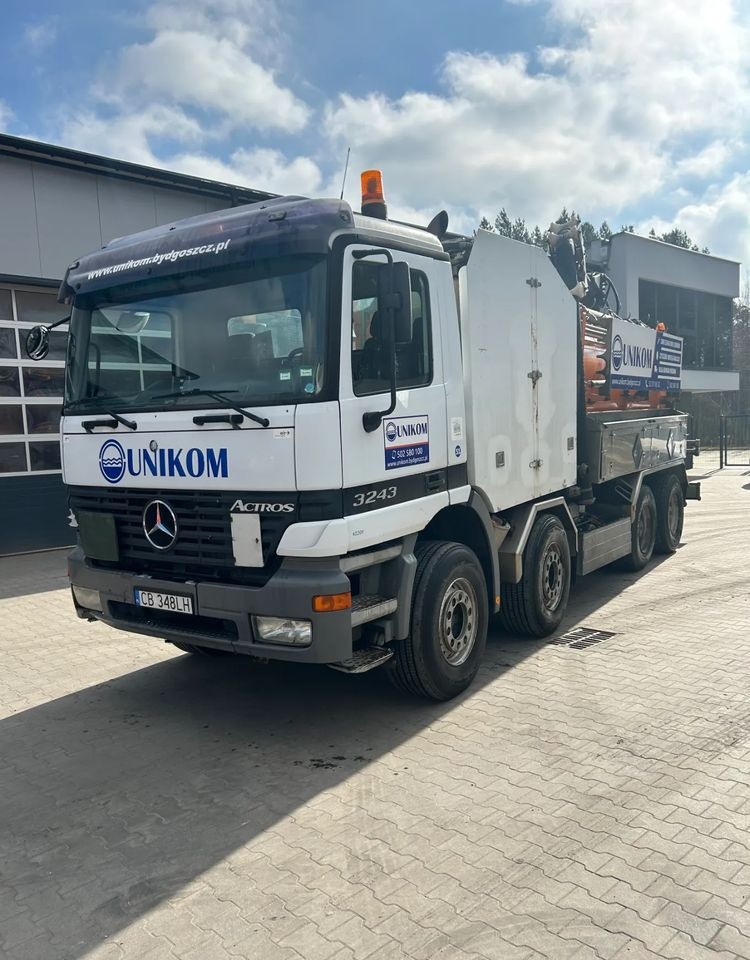Mercedes-Benz ACTROS 3243 KAISER AQUASTER WUKO - Каналопочистваща машина: снимка 3 Mercedes-Benz ACTROS 3243 KAISER AQUASTER WUKO - Каналопочистваща машина: снимка 3