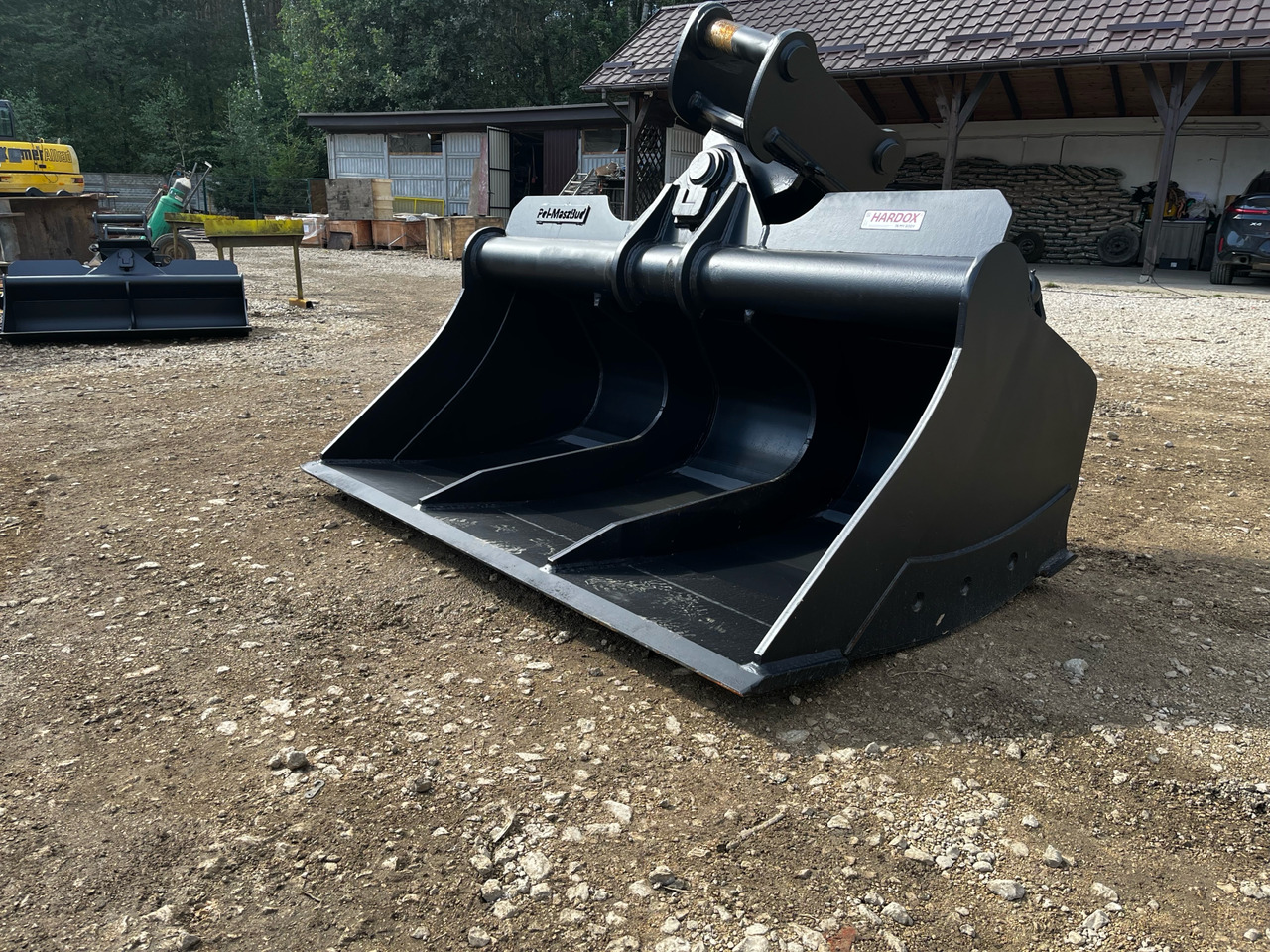 Łyżka skarpowa hydraulicznie uchylna 1.4m3 - Кофа за багер за Кофа за багер: снимка 2 Łyżka skarpowa hydraulicznie uchylna 1.4m3 - Кофа за багер за Кофа за багер: снимка 2