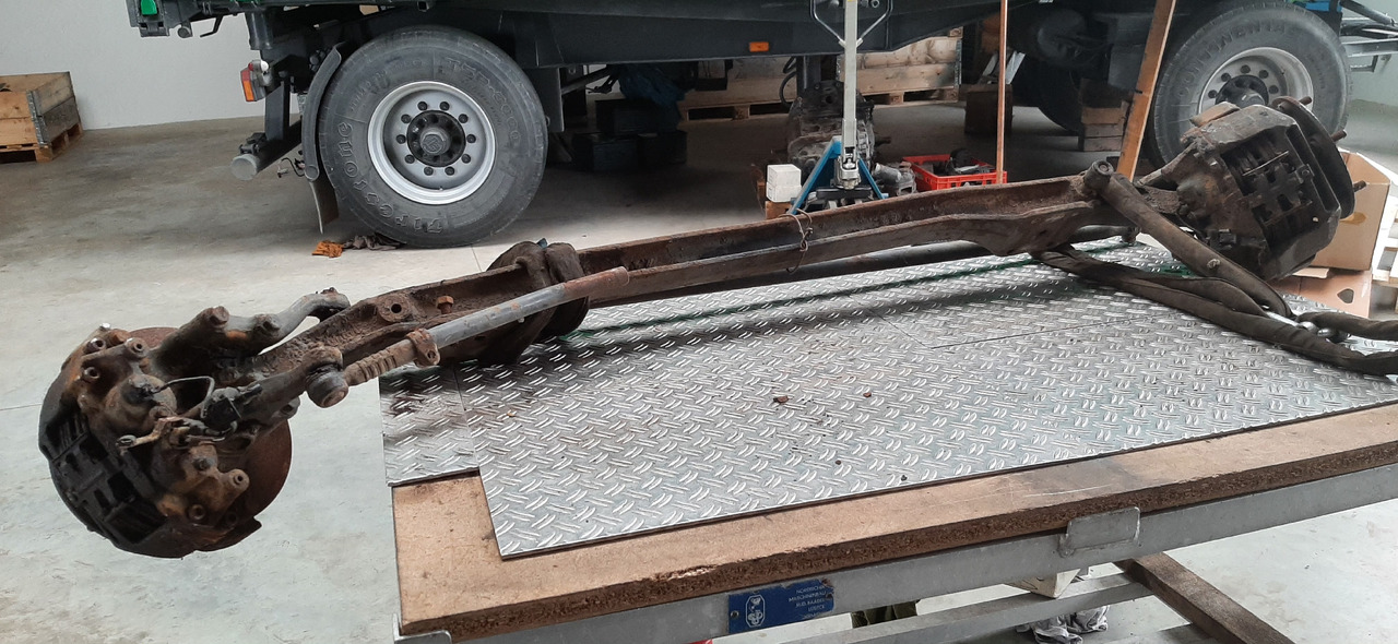 Gebrauchte DB 8.14, Vorderachse, Artikel - Nr. : 81.99999 - 9999 - Предна ос за Камион: снимка 4 Gebrauchte DB 8.14, Vorderachse, Artikel - Nr. : 81.99999 - 9999 - Предна ос за Камион: снимка 4