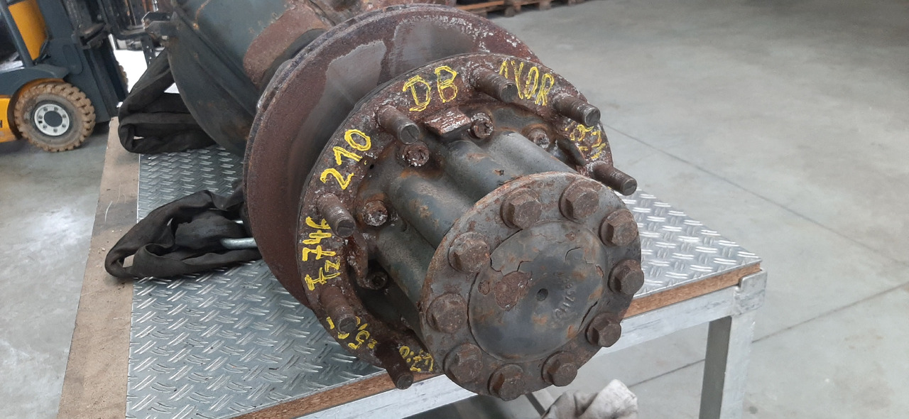 Gebrauchte DB Axor 18 - 24, Hypoidachse, 13 Tonnen, Artikel - Nr. : 81.99999 - 9999 - Задна ос за Камион: снимка 1 Gebrauchte DB Axor 18 - 24, Hypoidachse, 13 Tonnen, Artikel - Nr. : 81.99999 - 9999 - Задна ос за Камион: снимка 1