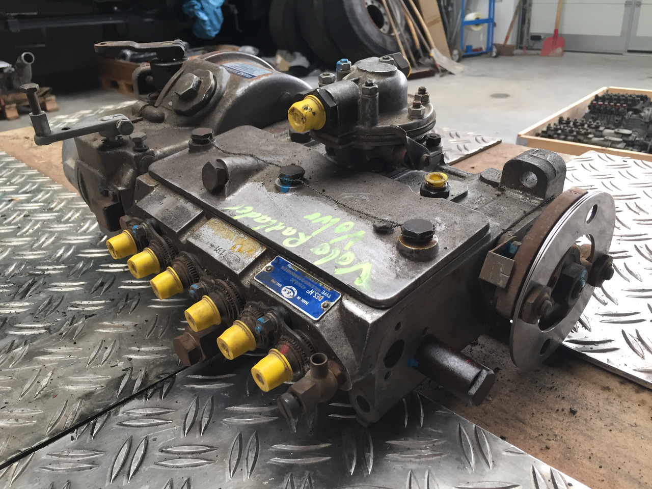 Горивна помпа за Камион Gebrauchte Einspritzpumpe VOLVO Radlader, Typ : NNL6H80 / 359GRVWECI6: снимка 8 Горивна помпа за Камион Gebrauchte Einspritzpumpe VOLVO Radlader, Typ : NNL6H80 / 359GRVWECI6: снимка 8