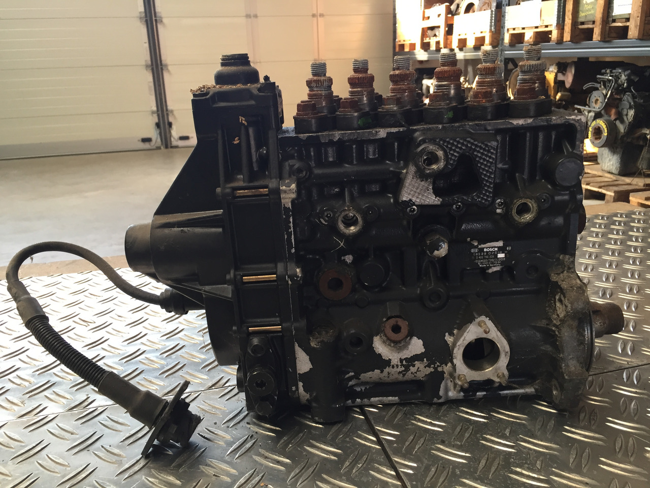 Gebrauchte Elektr. Einspritzpumpe MAN 19.403, F2000, Artikel - Nr. : 51.11103 - 7591 - Горивна помпа за Камион: снимка 2 Gebrauchte Elektr. Einspritzpumpe MAN 19.403, F2000, Artikel - Nr. : 51.11103 - 7591 - Горивна помпа за Камион: снимка 2