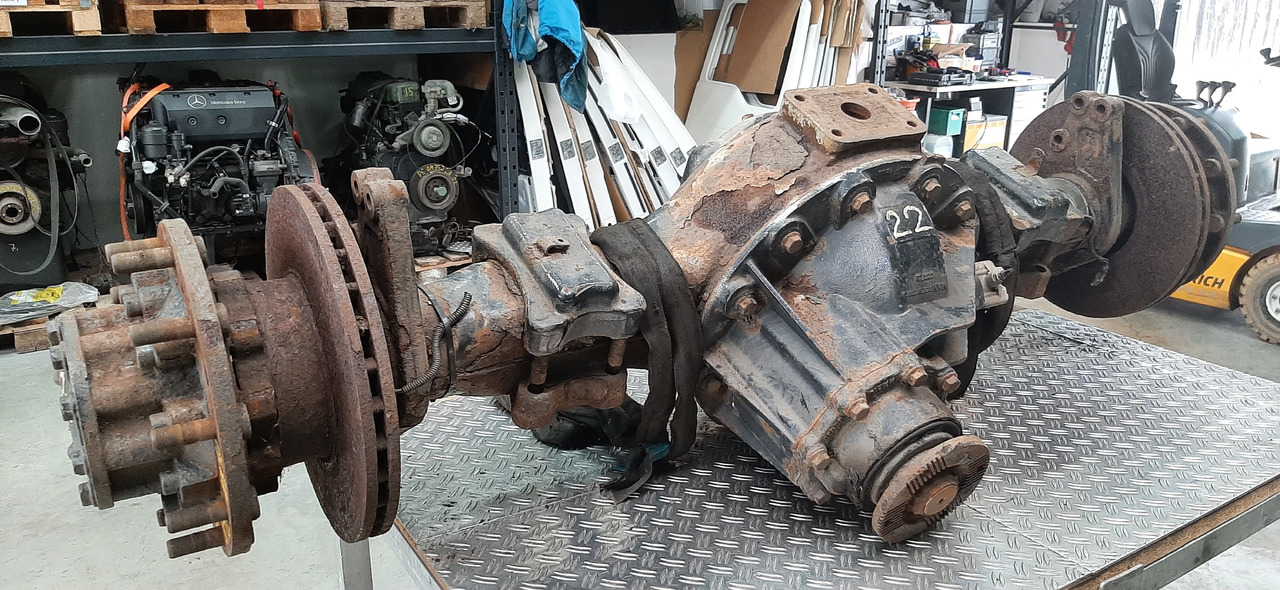 Gebrauchte MAN TGA 18.360 Hypoidachse, 13 Tonnen, Artikel - Nr. : 81.35010 - 6132 - Задна ос за Камион: снимка 3 Gebrauchte MAN TGA 18.360 Hypoidachse, 13 Tonnen, Artikel - Nr. : 81.35010 - 6132 - Задна ос за Камион: снимка 3