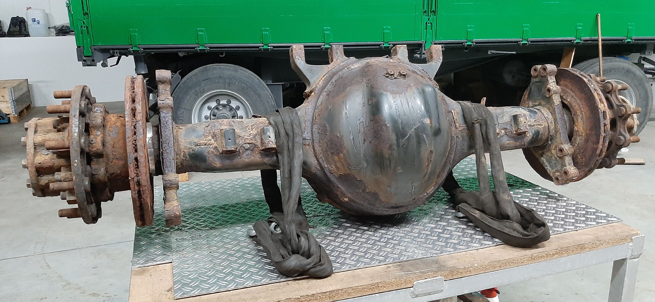 Gebrauchte MAN TGA 18.430 Hypoidachse, 13 Tonnen, Artikel - Nr. : 81.35010 - 6254 - Задна ос за Камион: снимка 2 Gebrauchte MAN TGA 18.430 Hypoidachse, 13 Tonnen, Artikel - Nr. : 81.35010 - 6254 - Задна ос за Камион: снимка 2