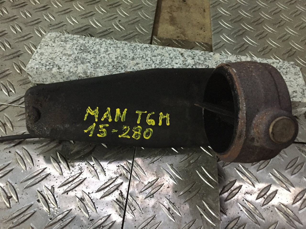 Gebrauchte Motorbremse MAN TGM 15.280, Abgasdrossel, Artikel - Nr.: 81.15601-0035 - Двигател и части за Камион: снимка 1 Gebrauchte Motorbremse MAN TGM 15.280, Abgasdrossel, Artikel - Nr.: 81.15601-0035 - Двигател и части за Камион: снимка 1