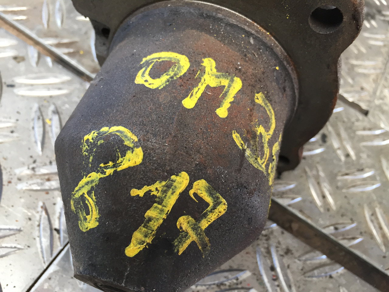 Gebrauchter Anlasser, MB 817 Motor Typ OM 366 LA, Bosch, Artikel - Nr. : 0 001 368 309 - Стартер за Камион: снимка 2 Gebrauchter Anlasser, MB 817 Motor Typ OM 366 LA, Bosch, Artikel - Nr. : 0 001 368 309 - Стартер за Камион: снимка 2