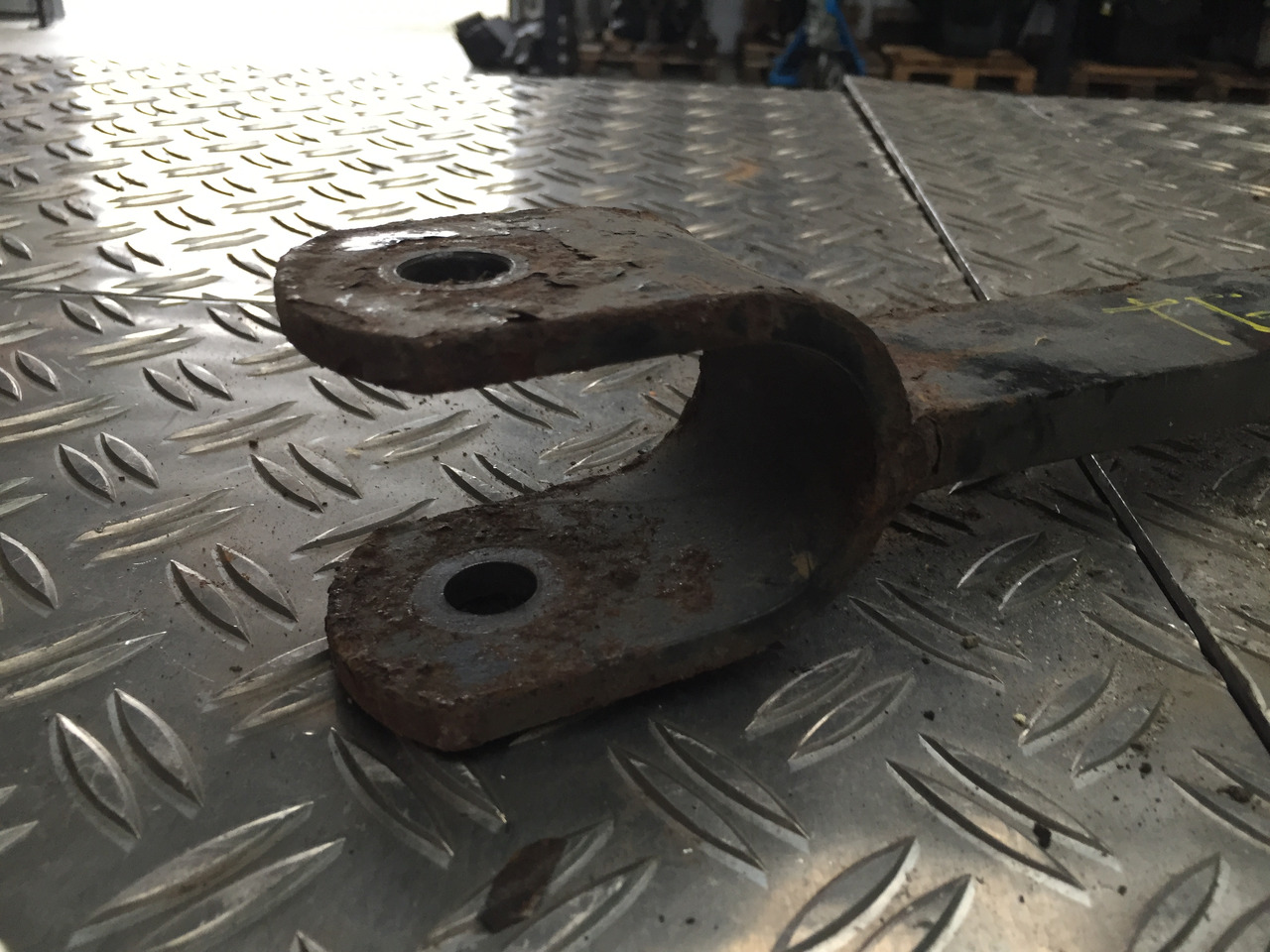 Gebrauchter MAN 18.360 Träger für Achsen, Artikel - Nr. : 81.9999 - 9999 - Ос и части за Камион: снимка 4 Gebrauchter MAN 18.360 Träger für Achsen, Artikel - Nr. : 81.9999 - 9999 - Ос и части за Камион: снимка 4