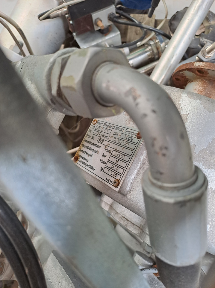 Neuwertige Albert Ziegler Wasserpumpe ( Feuerwehr ), Typ : FP 22 / 15, Artikel - Nr. : 81.99999 - 99 - Помпа за охлаждаща течност за Камион: снимка 5 Neuwertige Albert Ziegler Wasserpumpe ( Feuerwehr ), Typ : FP 22 / 15, Artikel - Nr. : 81.99999 - 99 - Помпа за охлаждаща течност за Камион: снимка 5